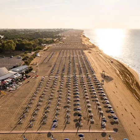 Comfort And Fun By The Pool - Beahost * Бібіоне