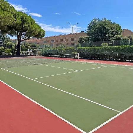 Апартаменты Comfort And Fun By The Pool-beahost *