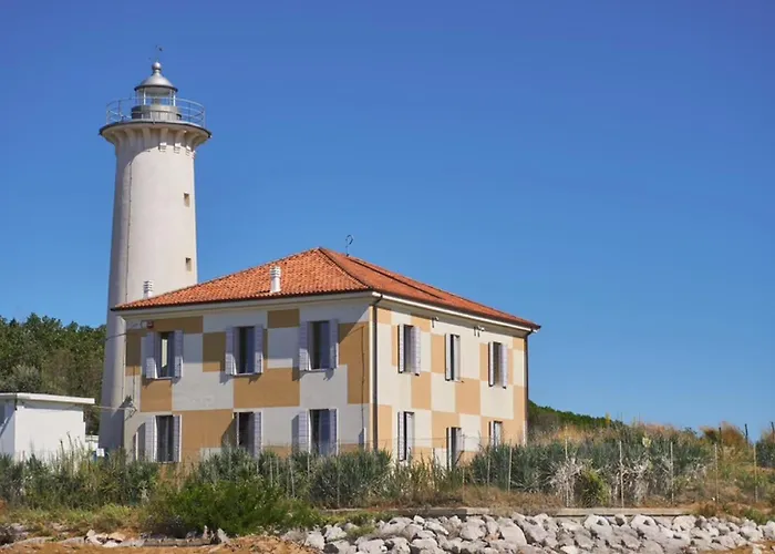 Comfort And Fun By The Pool-beahost